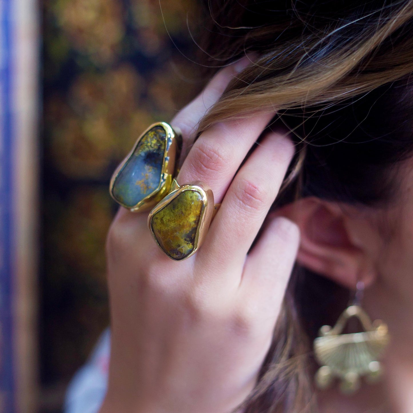 CHUNK STONE BEZEL Ring